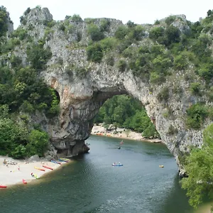 https://demeure-de-digoine-chambre-dhotes.hotels-rhonealpes.com
